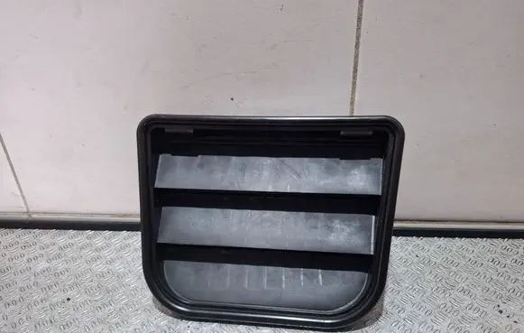 Volvo S60 Quarter panel pressure vent 31291229
