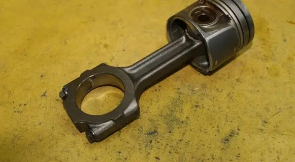 Opel Zafira B Piston with connecting rod
