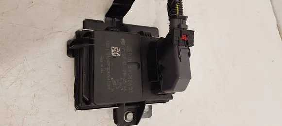 Opel Mokka X Fuel injection pump control unit/module 84082495