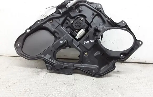 Mazda 3 I Rear door window regulator with motor