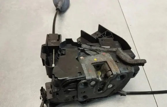 Renault Scenic IV - Grand scenic IV Front door lock 805021579R 16943003