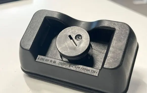 Mercedes-Benz E W211 Jacking socket point A2039970186