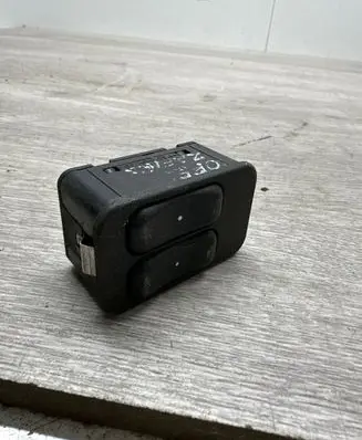 Opel Zafira A Electric window control switch 13363401 90561086 13363201