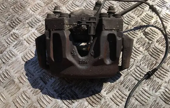 Mercedes-Benz CLS C218 X218 Front brake caliper