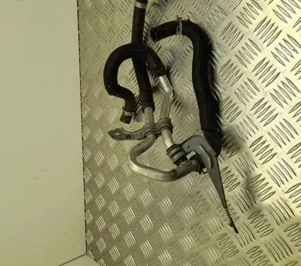 Toyota Prius+ (ZVW40) Engine coolant pipe/hose