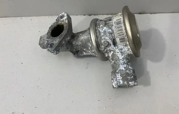 BMW M3 e92 EGR valve 7838029