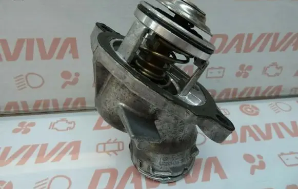 Mercedes-Benz CLK A209 C209 Thermostat/thermostat housing A2722000415
