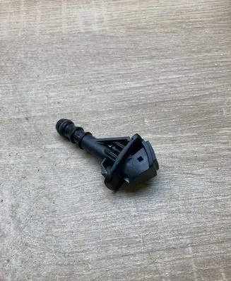BMW 1 E81 E87 Headlight washer spray nozzle 61677117849 7117849