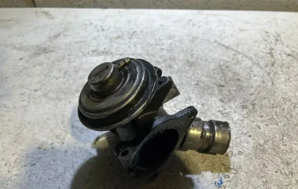 Mercedes-Benz ML W163 EGR valve A6110900754