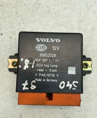 Volvo S40, V40 Other relay 30852028 5DF00773701 PA6GF30