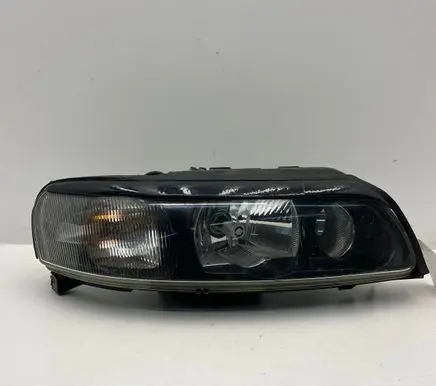 Volvo XC70 Headlight/headlamp 30655906