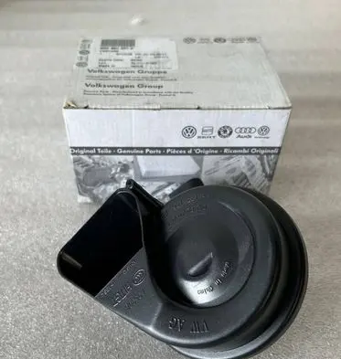 Volkswagen Polo V 6R Horn signal 6RF951221A
