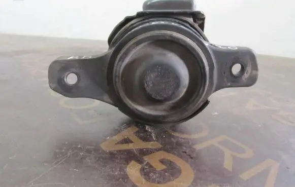 Subaru Forester SH Engine mount bracket 41022AG111