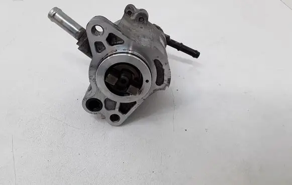 Toyota Corolla E120 E130 Vacuum pump 2930027020