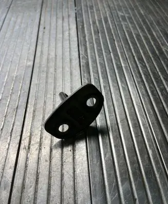 Audi A6 S6 C6 4F Front door lock loop/hook striker 8E0837033