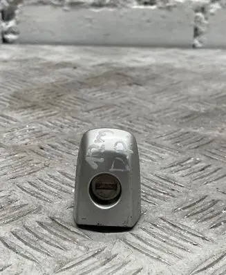 Opel Agila B Front door lock (next to the handle) 