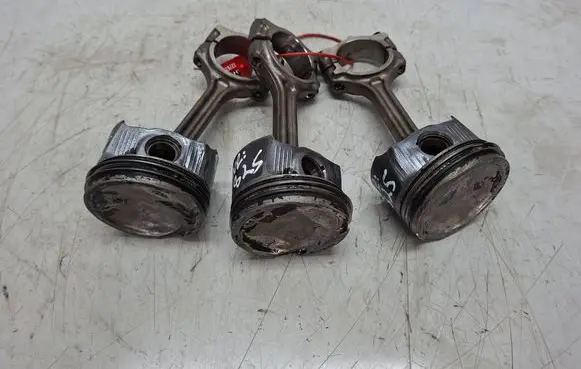 Renault Captur II Piston with connecting rod S27635825 H4D480