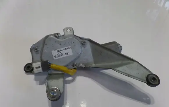 KIA Carens III Rear window wiper motor 1D000