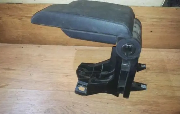 BMW 3 E46 Armrest 51168213679