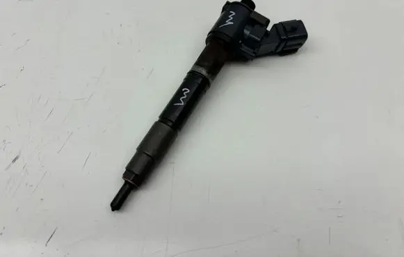 Fuel injector