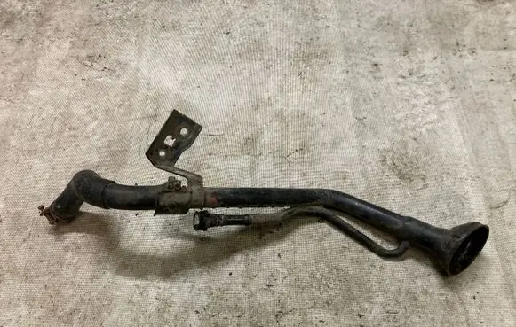 Nissan Cube Z12 Fuel tank filler neck pipe