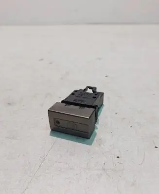 Nissan X-Trail T30 Windscreen/window heater switch 06016