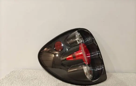 Chrysler Grand Voyager IV Rear/tail lights SK3711