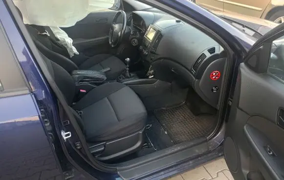 Hyundai i30 Rubber seal loading door 
