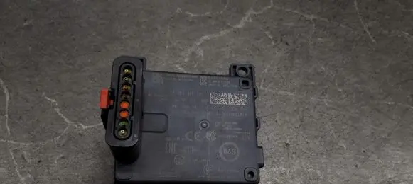 Volkswagen Golf VIII Distronic sensor radar 0203305797