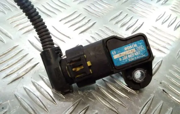 Opel Zafira B Air pressure sensor 0261002437
