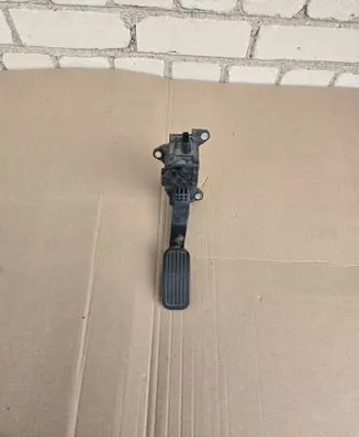 Toyota Prius (XW50) Accelerator throttle pedal 7811012100