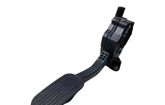 Toyota Land Cruiser (J150) Accelerator throttle pedal 7811060030 1988007420