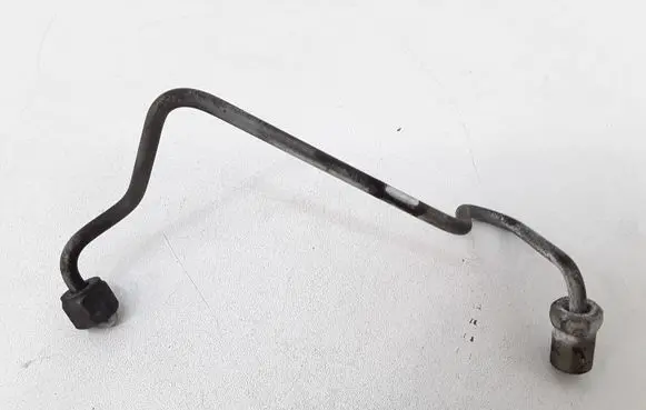 Toyota Corolla E120 E130 Fuel injector supply line/pipe 