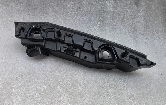Skoda Fabia Mk4 (6VA) Front bumper mounting bracket 6VA807183