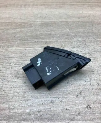 Audi A6 S6 C6 4F Hazard light switch AudiA6HazardSwitch