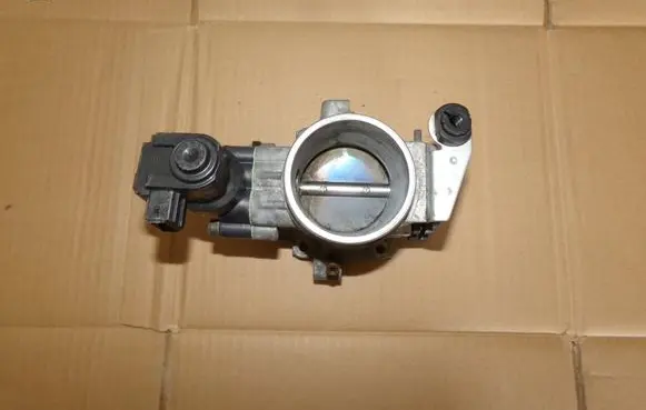 BMW 3 E46 Throttle body valve 