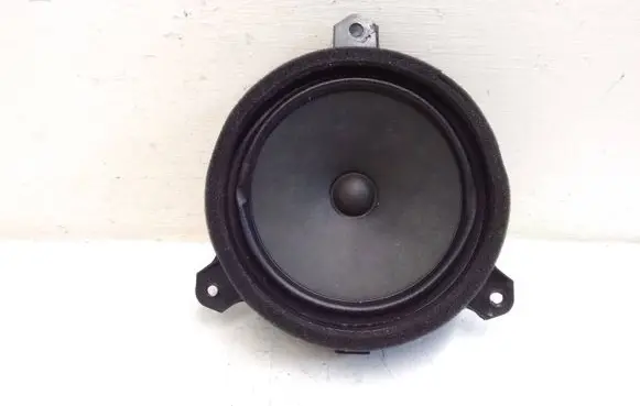 Toyota Prius (XW50) Rear door speaker 8616028820