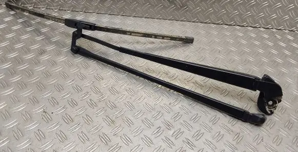 Toyota Yaris Windshield/front glass wiper blade 
