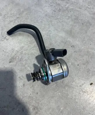 Mercedes-Benz B W246 W242 Fuel injection high pressure pump 0261520212