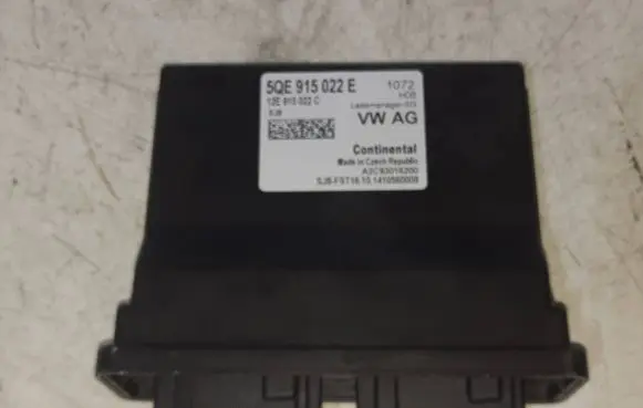 Volkswagen e-Golf Voltage converter/converter module 5QE915022E A2C93016200