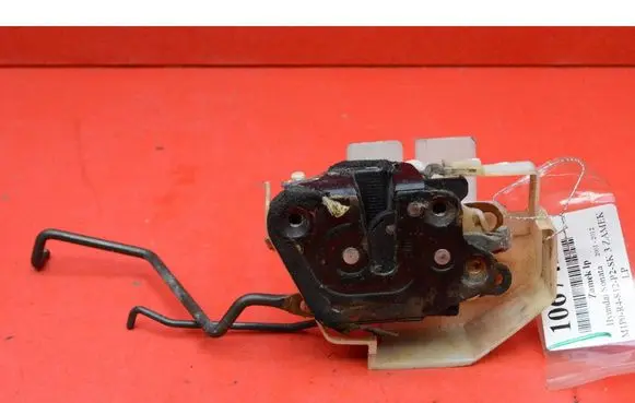Hyundai Sonata Front door lock 