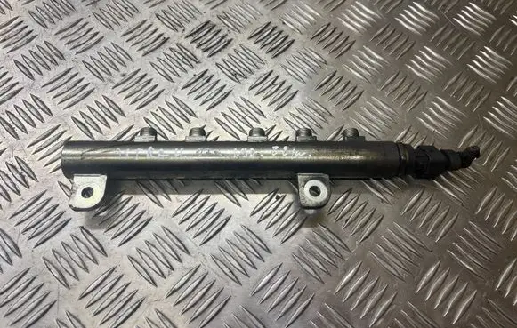 Opel Astra H Fuel main line pipe