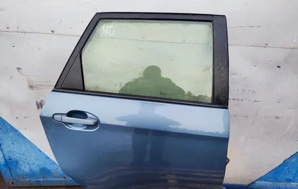 Toyota Verso-S Rear door