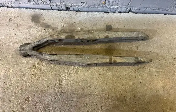 Mercedes-Benz E W211 Front control arm A21103