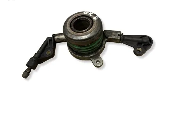 Clutch release bearing slave cylinder