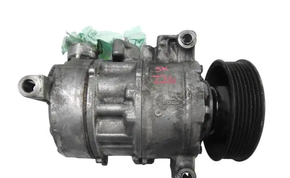 Volkswagen PASSAT B8 Air conditioning (A/C) compressor (pump) 5Q0820803F