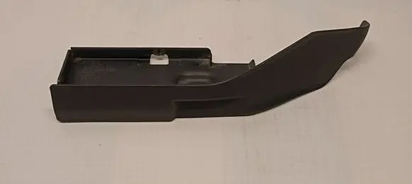 Audi Q3 8U Other engine bay part 8U0823630