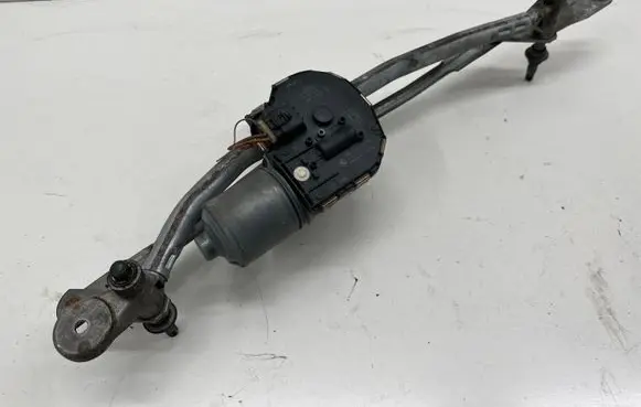 BMW 6 F12 F13 Front wiper linkage and motor 7306276 7308776