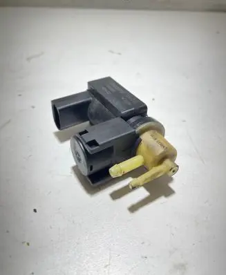 Volvo S60 Turbo solenoid valve 31339808 70466400