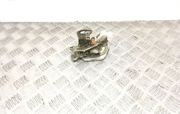 Mitsubishi Pajero Sport I Rear door lock